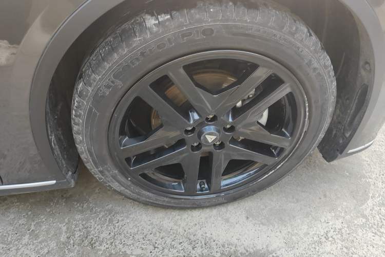 Used Deepal SL03 2023 705MAX Pure Electric Version Right Front Wheel Hub