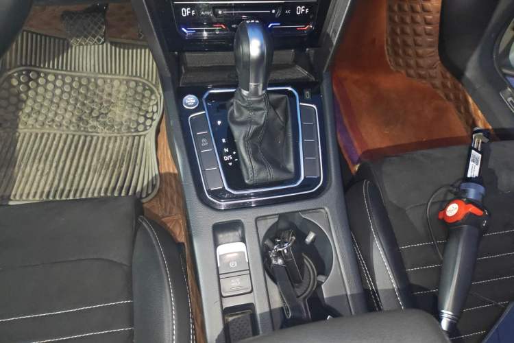 Used Volkswagen Magotan 2020 380TSI DSG Luxury Version Gear Lever