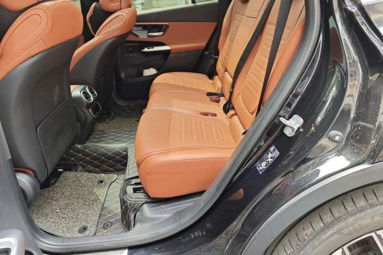 Used Mercedes-Benz GLC 2024 GLC 260 L 4MATIC Dynamic Edition 5-seater Left Rear Seat