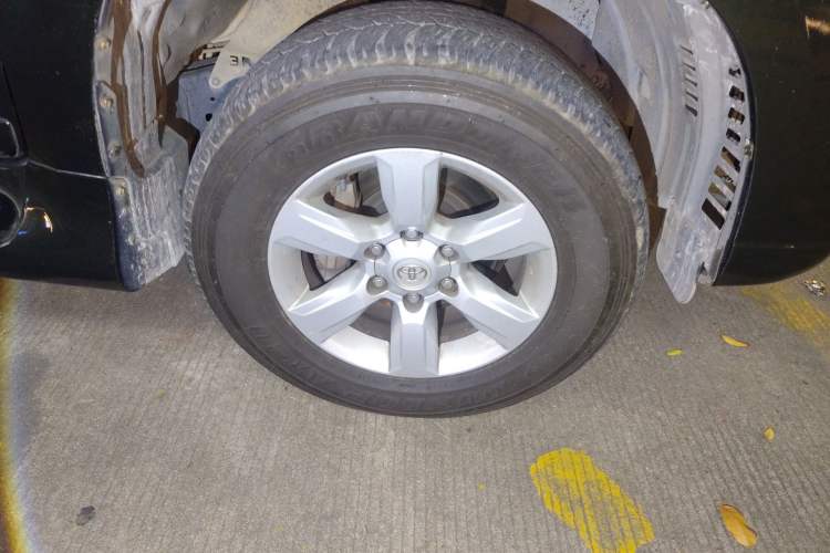 Used Toyota Prado 2014 2.7L Middle East Version Parallel Import Right Front Wheel Hub