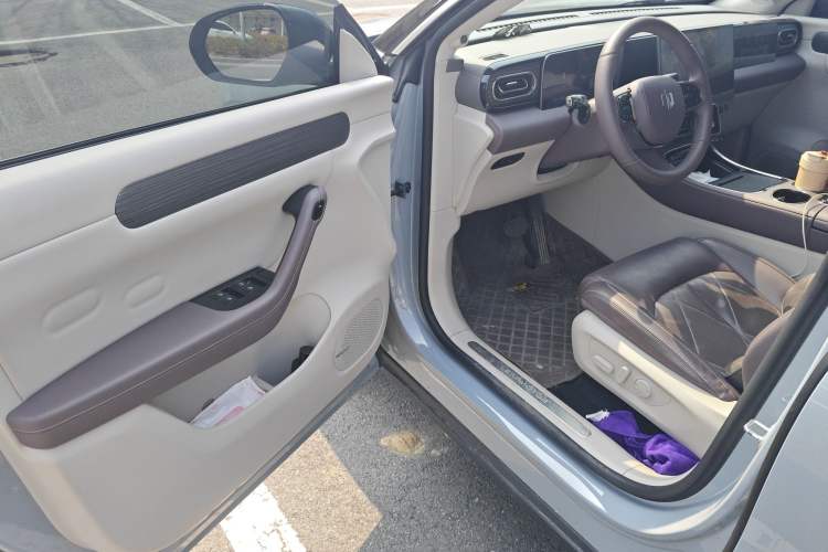 Used Leapmotor C11 2024 All-Electric 580 Luxury Edition
