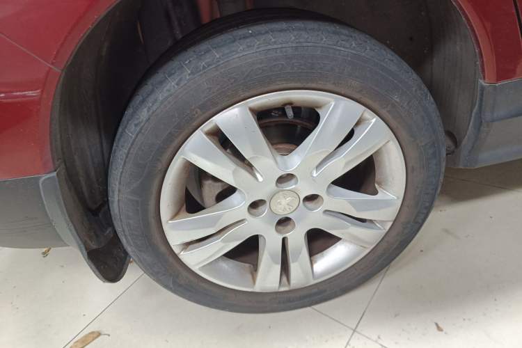 Used Peugeot 3008 2015 2.0L Automatic Trend Edition
