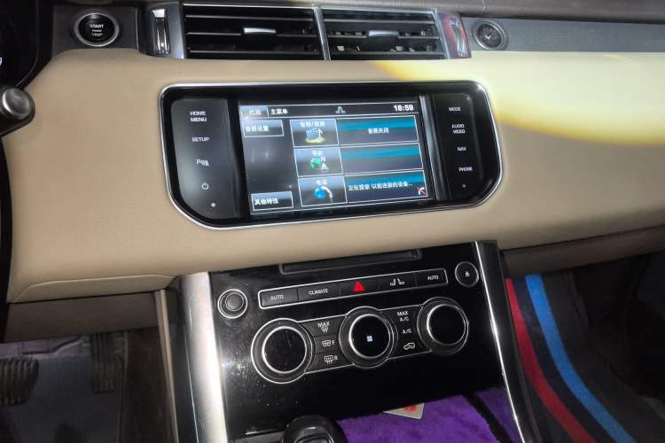 Used Land Rover Range Sport 2015 3.0 SC V6 HSE Audio And AC Panel