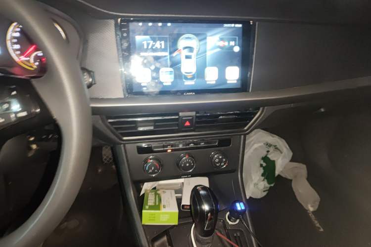 Used Volkswagen Lavida 2019 1.5L Automatic Fashion Edition China VI
