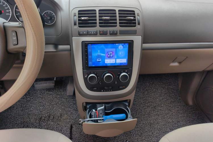 Used Buick GL8 2014 2.4L Classic Edition Audio And AC Panel