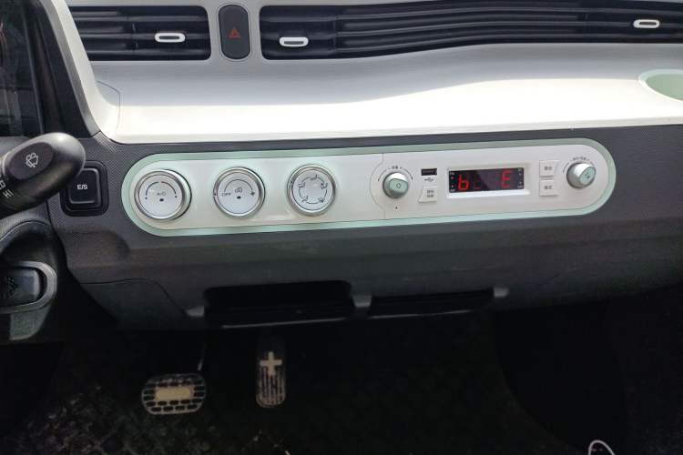 Used Wuling Hongguang MINIEV 2021 Macaron Fashion Model Lithium Iron Phosphate