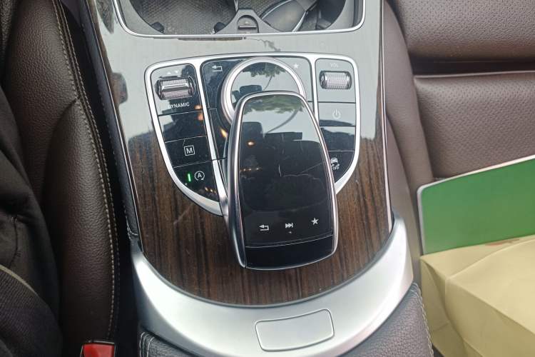 Used Mercedes-Benz GLC 2019 GLC 260 4MATIC Luxury Model
