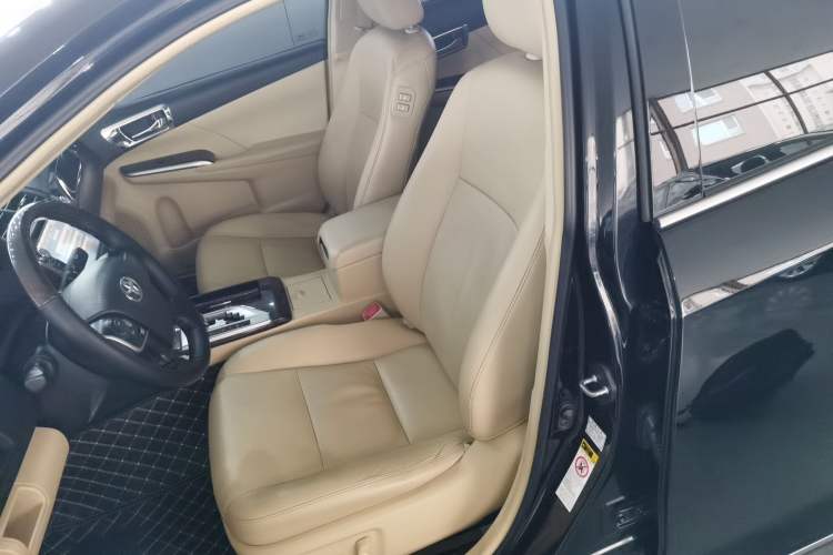 Used Toyota Camry 2015 2.0G Premier Edition
