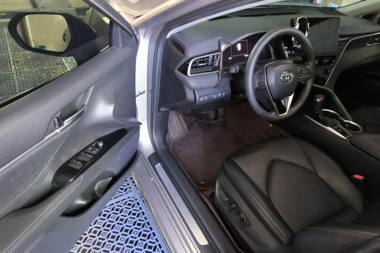 Used Toyota Camry 2023 2.5G Luxury Edition