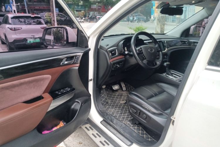 Used GAC Trumpchi GS8 2017 320T Two-Wheel Drive Luxury Smart Connectivity Version (7 Seats)
