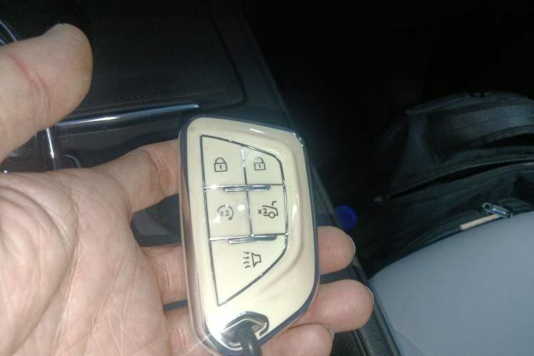 Used Cadillac XT4 2024 28T Two-Wheel-Drive Prestige Version
