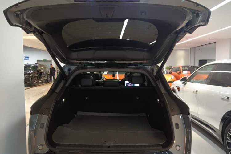 Used Zeekr 7X 2025 100kWh Long-Range All-Wheel Drive Intelligent Driving Version
