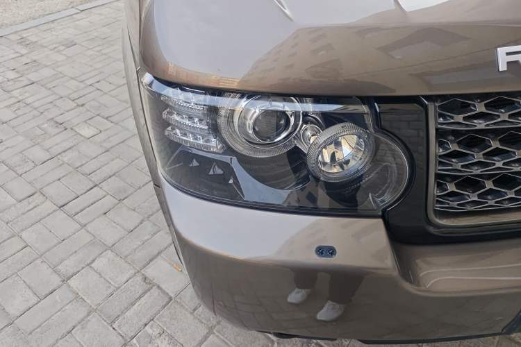 Used Land Rover Range 2012 5.0 NA V8 Right Front Headlight