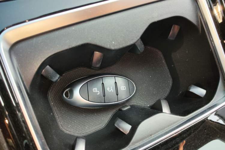 Used Bestune B70 2022 Third Generation 1.5T Automatic Enjoyment Version Vehicle Key