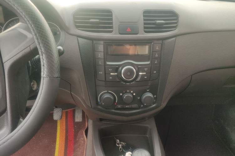 Used Wuling Hongguang 2015 1.5L S Basic Version China V Standard