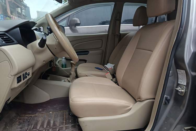 Used Venucia D50 2013 1.6L Manual Fashion Edition Left Front Seat