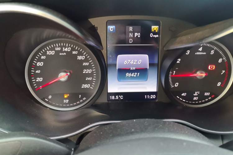 Used Mercedes-Benz C-Class 2016 C 200 Sport Edition Odometer Close Up