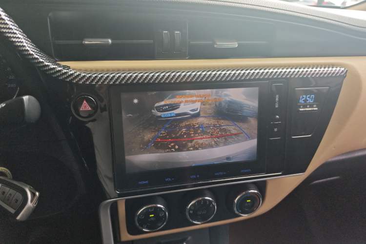 Used Toyota Corolla 2017 Revised Version 1.2T S-CVT GL-i Leather Edition Audio And AC Panel