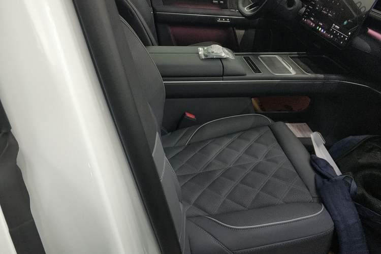 Used Nio ES8 2026 Model 6-seat Executive Signature Edition
