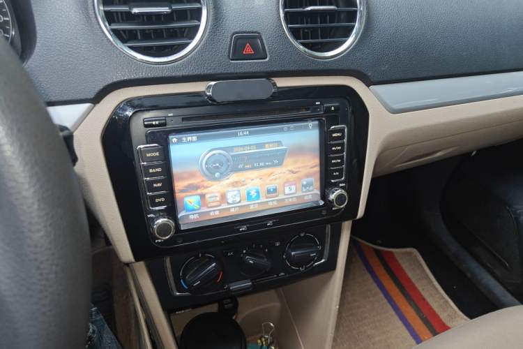 Used Volkswagen Jetta 2015 1.6L Manual Comfort Model