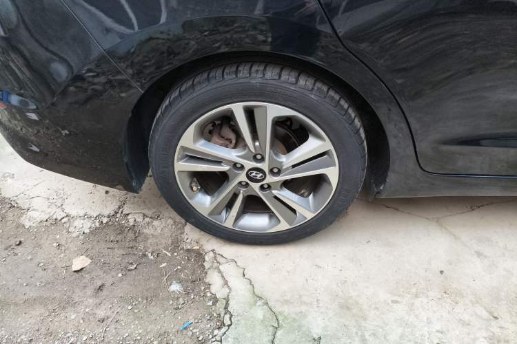 Used Hyundai Elantra (6th Generation / Lingdong) 2016 1.6L Automatic ZhiXuan – Elite Version Right Rear Wheel Hub