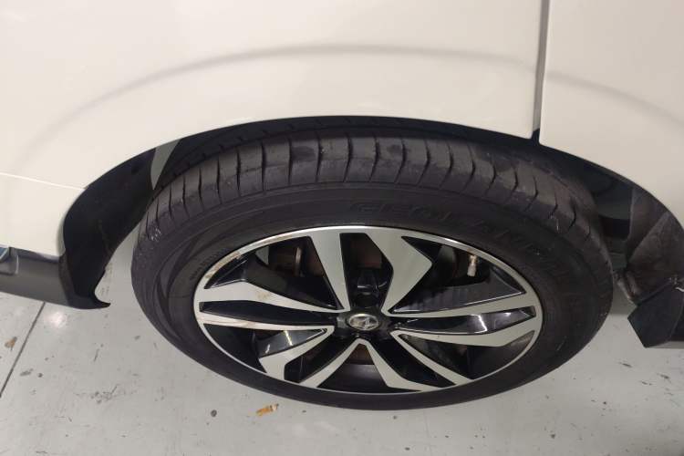 Used Venucia T90 2018 2.0L CVT Smart Connect Luxury Edition China V Standard
