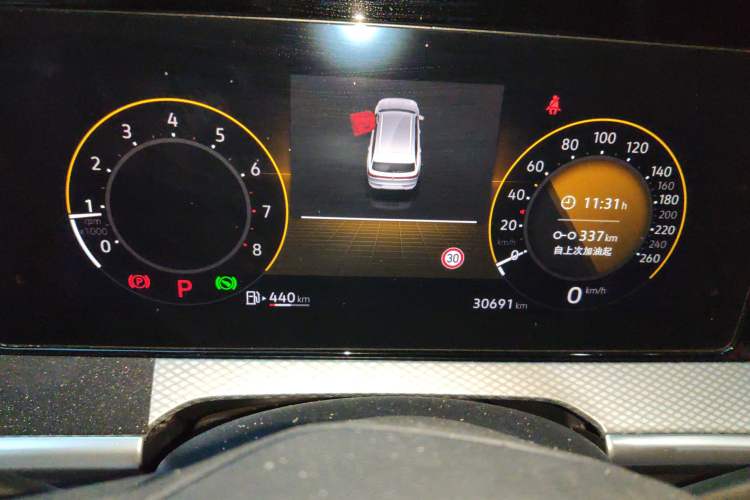 Used Volkswagen Tavendor 2023 330TSI Luxury Touring Edition
