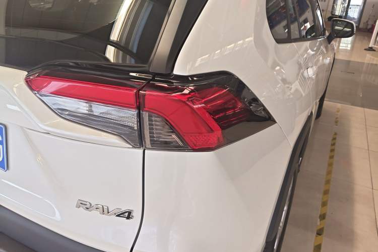 Used Toyota RAV4 2021 2.0L CVT Two-Wheel Drive Urban Edition
