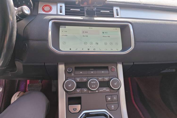 Used Land Rover Range Evoque 2018 240 PS SE Smart Brilliance Edition Audio And AC Panel