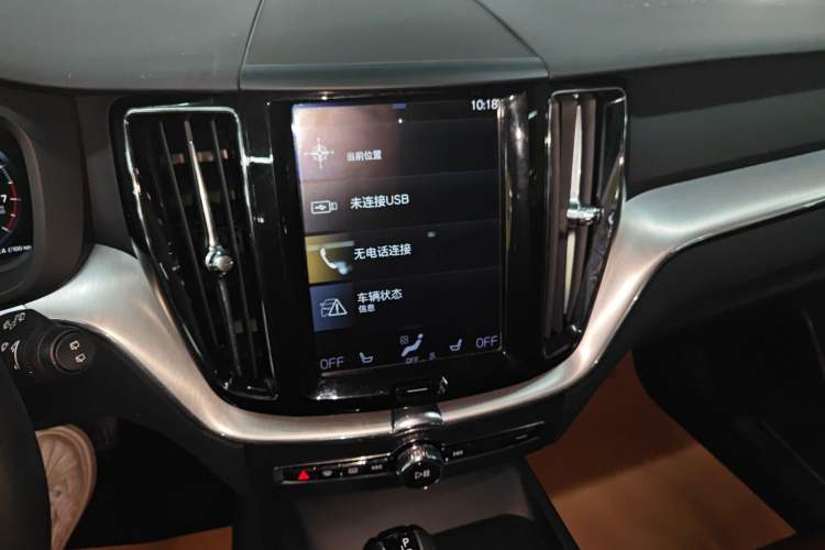 Used Volvo XC60 2019 T5 4x4 Zhiyuan Edition China VI Standard Audio And AC Panel