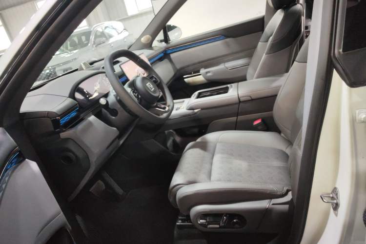 Used Zeekr 7X 2025 100 kWh Long-Range Rear-Wheel Drive with Intelligent Driving Features