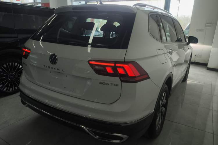 Used Volkswagen Tiguan L 2023 300TSI Automatic Two-Wheel Drive Smart Edition