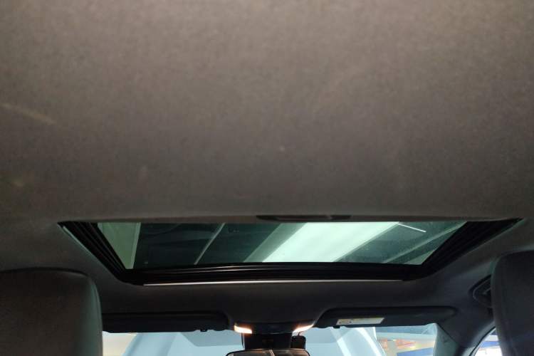 Used Toyota Levin 2021 185T CVT Luxury Edition
