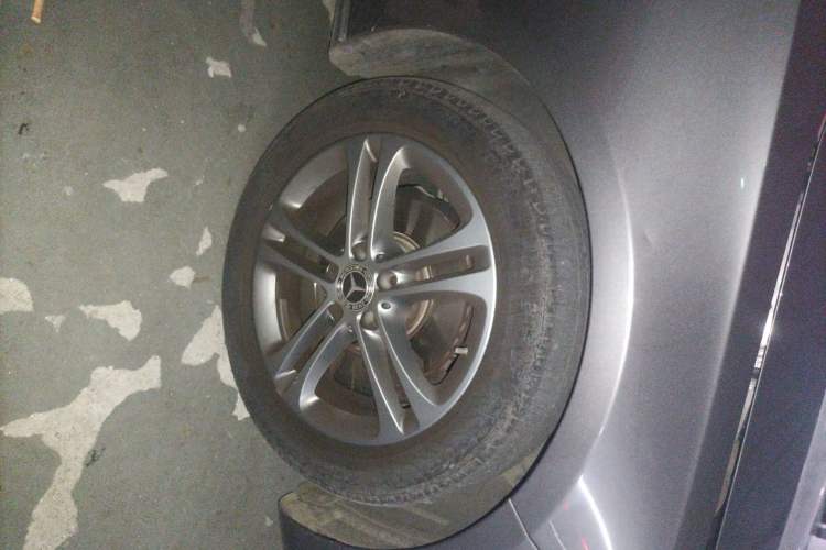 Used Mercedes-Benz A-Class 2019 A 200 Dynamic Edition Right Front Wheel Hub