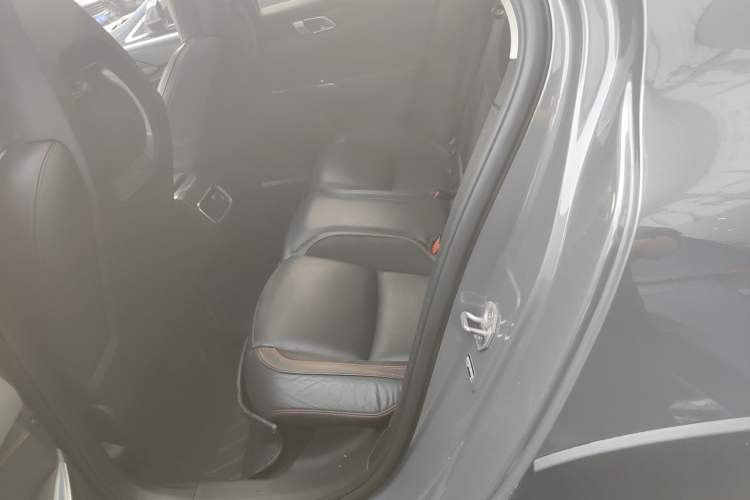 Used Lynk & Co 02 2018 1.5T DCT Two-Wheel Drive Pro Version China V Emission Standard Left Rear Seat