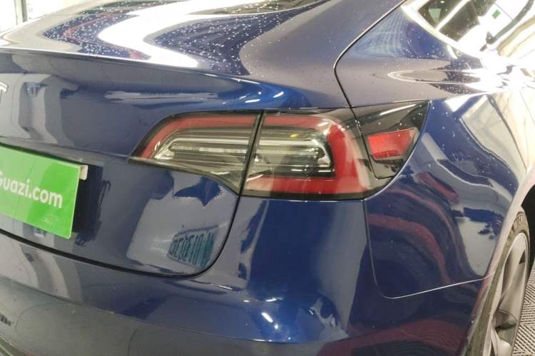 Used Tesla Model 3 2019 Long-Range Rear-Wheel-Drive Version
