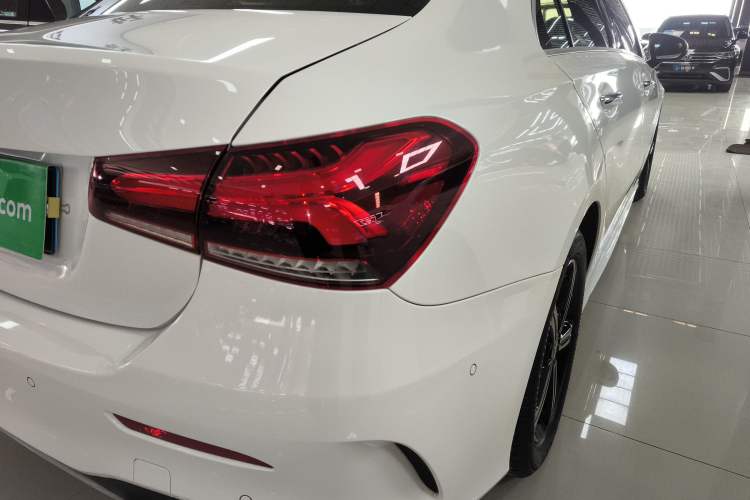 Used Mercedes-Benz A-Class 2022 Revised Version A 200 L Sport Sedan Fashionable Style
