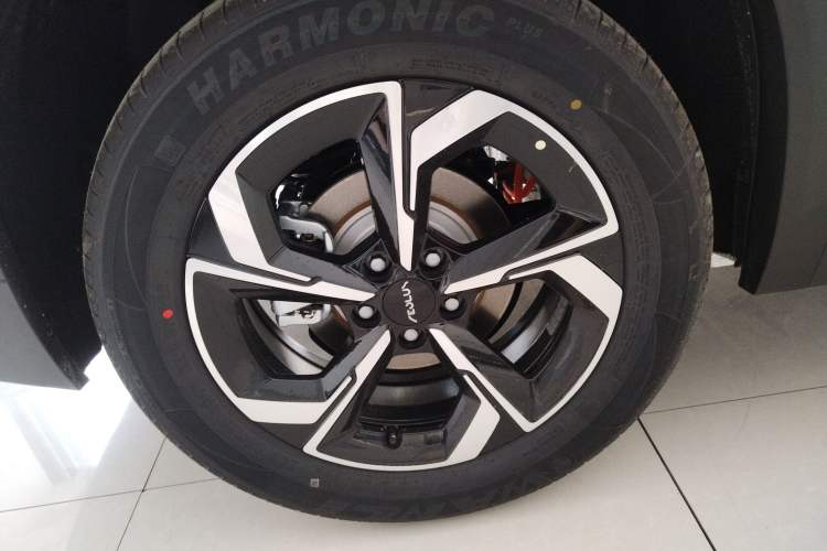 Used Dongfeng Aeolus L7 New Energy 2025 518 Comfort Edition Right Rear Wheel Hub