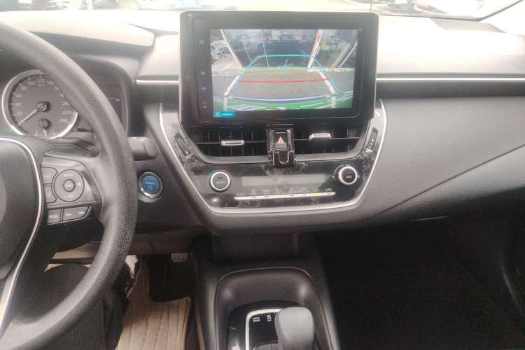 Used Toyota Corolla 2021 Dual-Motor 1.8L E-CVT Elite Edition Audio And AC Panel