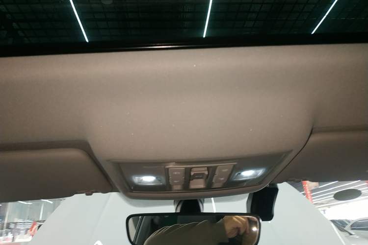 Used Volkswagen Lavida 2023 1.5L Automatic 5 Million Edition Headliner