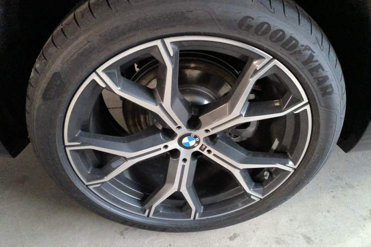 Used BMW X5 2023 xDrive 30Li Luxury M Sport Night Edition Package Exterior 8