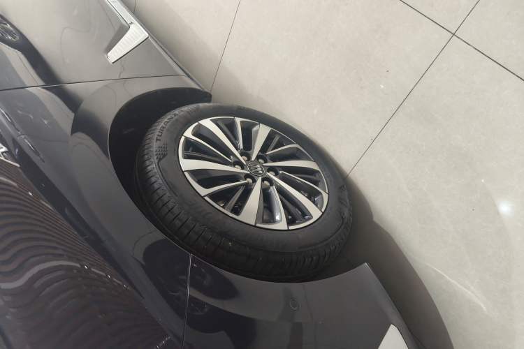 Used Buick GL8 New Energy 2026 Model Lu Zun Luxury Edition Exterior 4