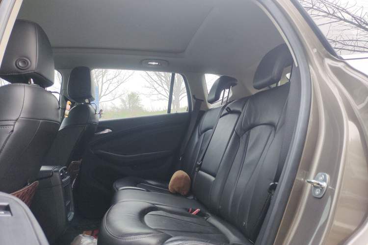 Used Buick Envision 2018 20T Two-Wheel-Drive Elite Model
