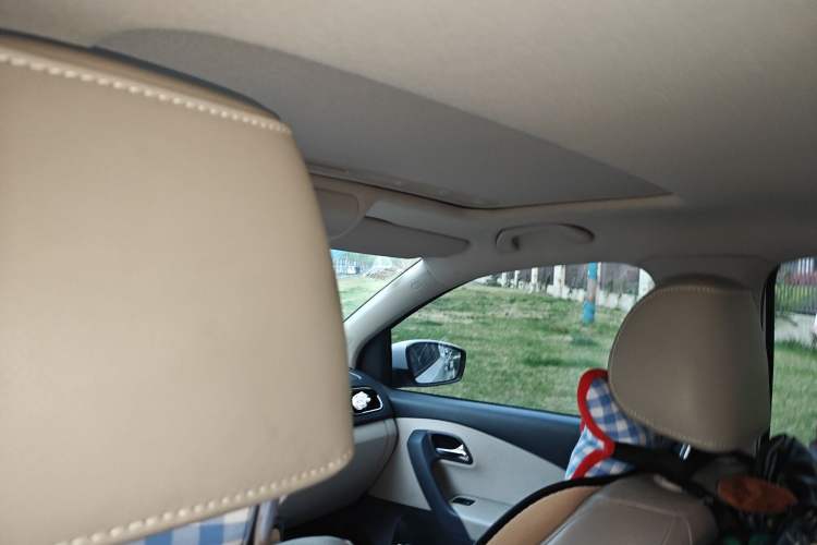 Used Volkswagen Polo 2013 1.6L Automatic Luxury Edition Headliner