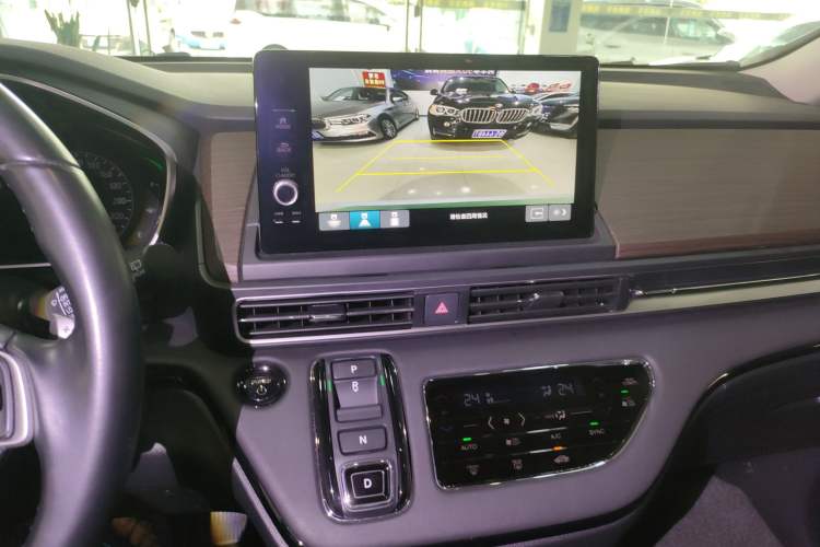 Used Honda Odyssey 2024 2.0L eHEV Sharp·Leading Edition Audio And AC Panel