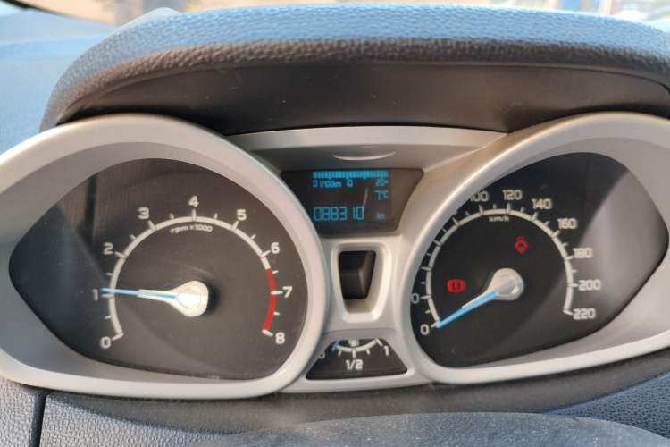 Used Ford EcoSport 2013 1.0L GTDi Manual Luxury Model Odometer Close Up