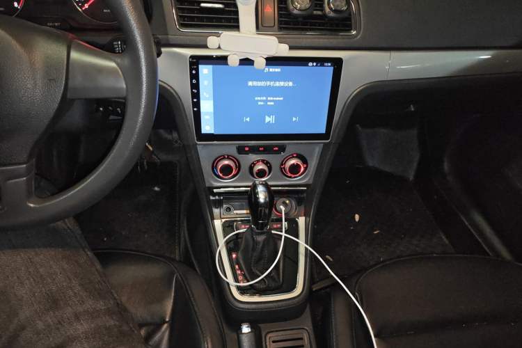 Used Volkswagen Gran Lavida 2013 1.4 TSI Automatic Comfort Model Audio And AC Panel