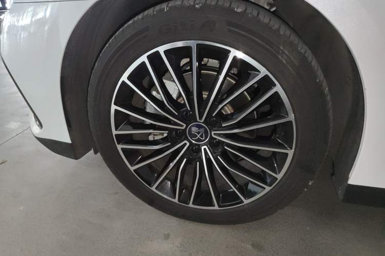 Used BYD Han 2022 DM-i 121KM Prestige Model