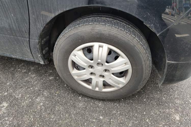 Used FORTHING Lingzhi PLUS 2021 2.0L Manual Comfort Model CNG 7-Seater
