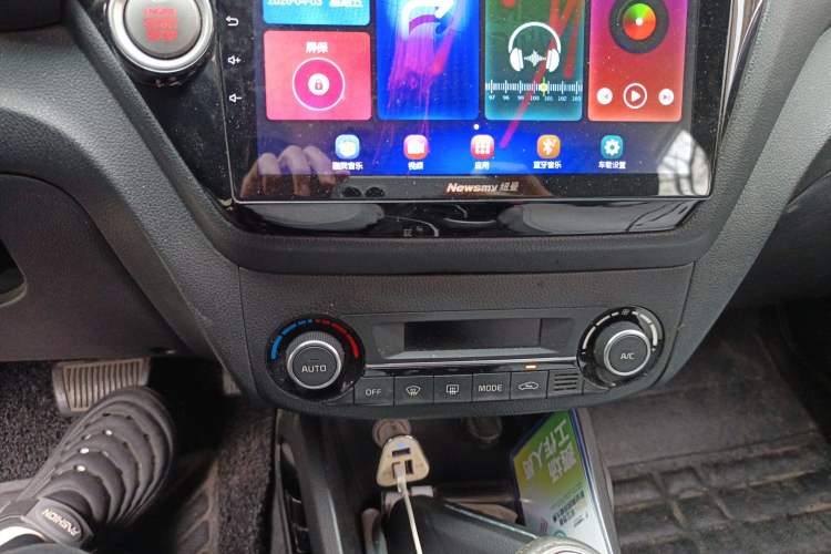 Used Kia K2 2015 Sedan 1.6L Automatic Transmission Premium